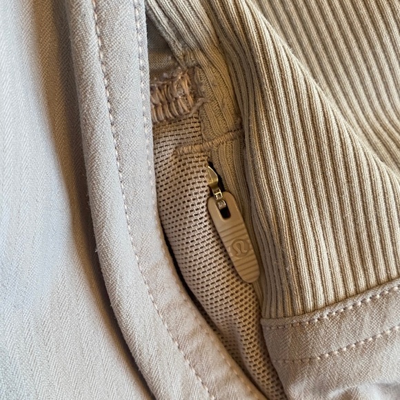 Lululemon Dance Studio Mid-Rise Jogger
Full Length - Picture 7 of 15